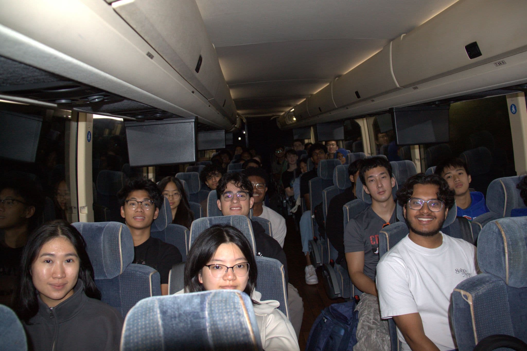 DSI Takes on Florida's Largest Hackathon